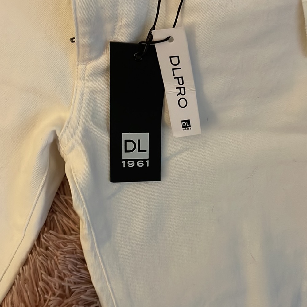 White jeans - Picture 2 of 8
